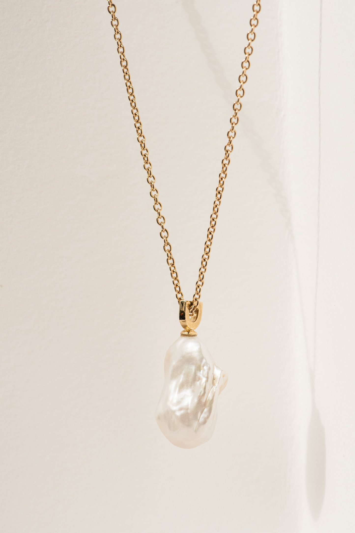 Signature Pearl Pendant - Grande