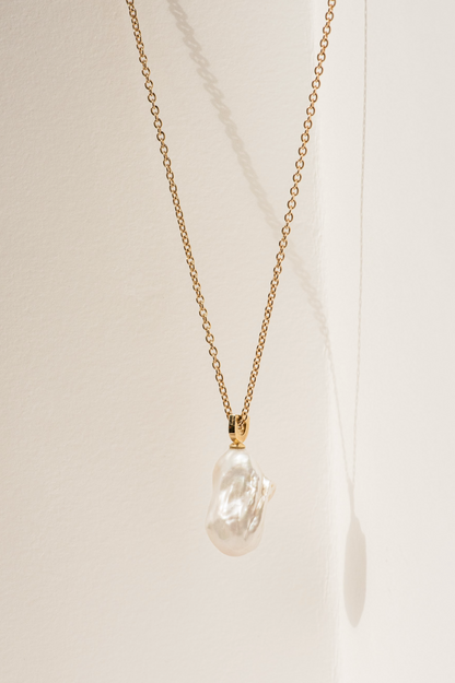 Signature Pearl Pendant - Grande