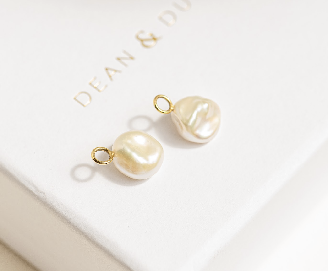 Milieu Keshi Pearl Charms