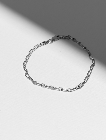 Oval & Barre Link Bracelet